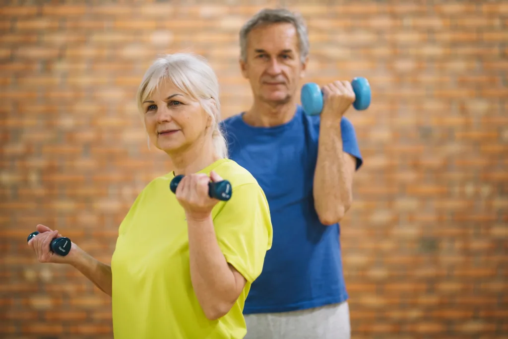 elderly_people_working_out